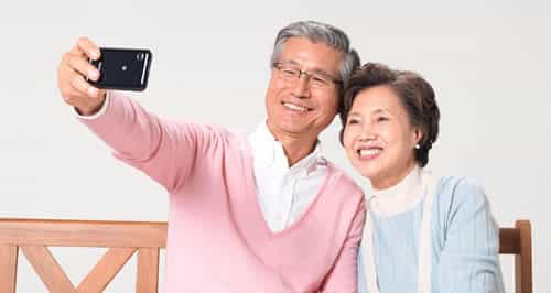 老年智能手機(jī)產(chǎn)品宣傳片解說文案 - 深圳拍攝產(chǎn)品視頻 - 深圳映畫傳媒